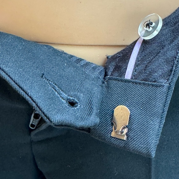 Banana Republic Trouser Ryan Fit in black in 2P - Picture 9 of 11